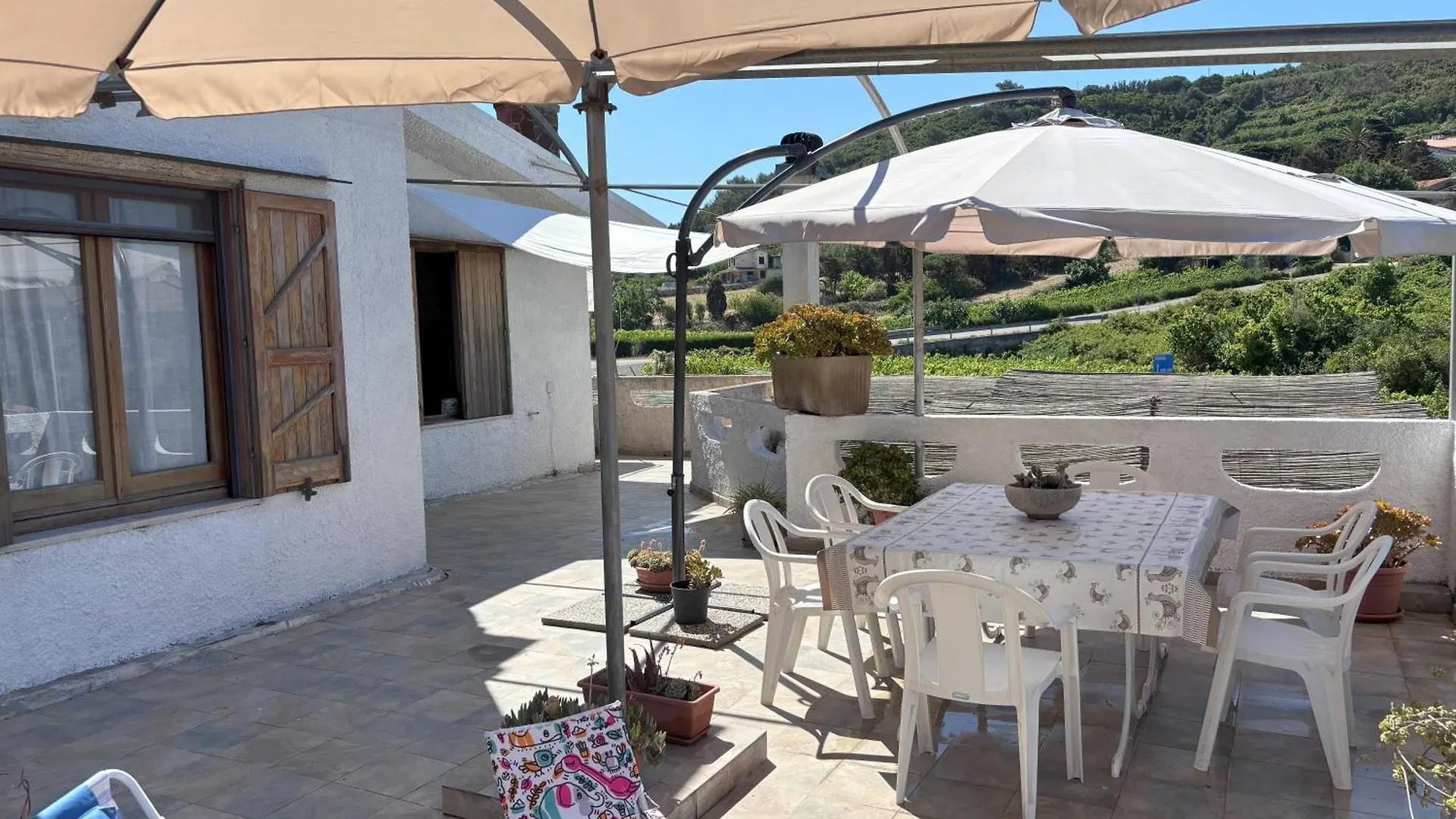 Bosa Appartamento Bouganville Con Vista Mare Magomadas Italie